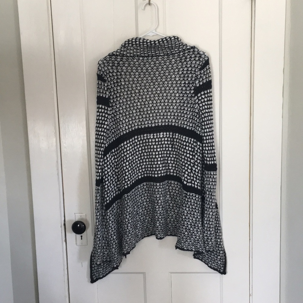 Cardigan - Picture 3 of 3